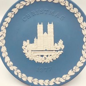 1977 Wedgwood Christmas plate - Westminster Abbey